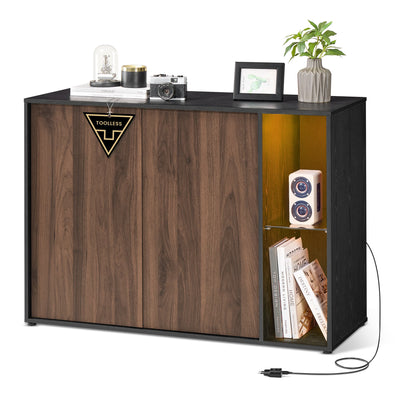 Dressoir met verlichting en glazen plank