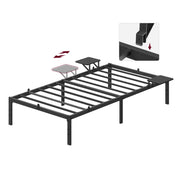 Metalen bedframe met opbergplanken