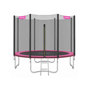 Trampoline met met veiligheidsnet beklede stangen